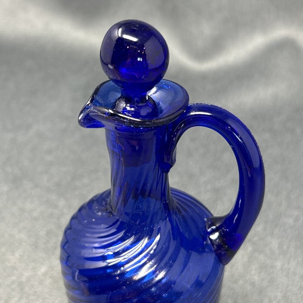OOAK Cobalt Blue Glass Decanter Cruet Bottle Stopper Optic Swirl Applied Handle - Picture 7 of 14